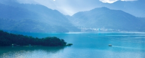 湖面照片